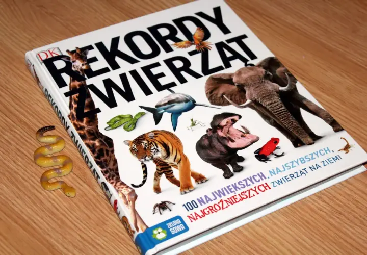 Książka "Rekordy zwierząt" z ilustracjami słonia, hipopotama, tygrysa, rekina i innych. Odkryj rekordy guinessa zwierząt!